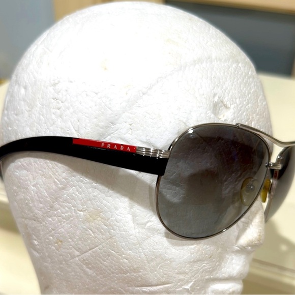 “PRADA” Women Aviator Sunglasses Pre-owned Made in Italy - Picture 2 of 7